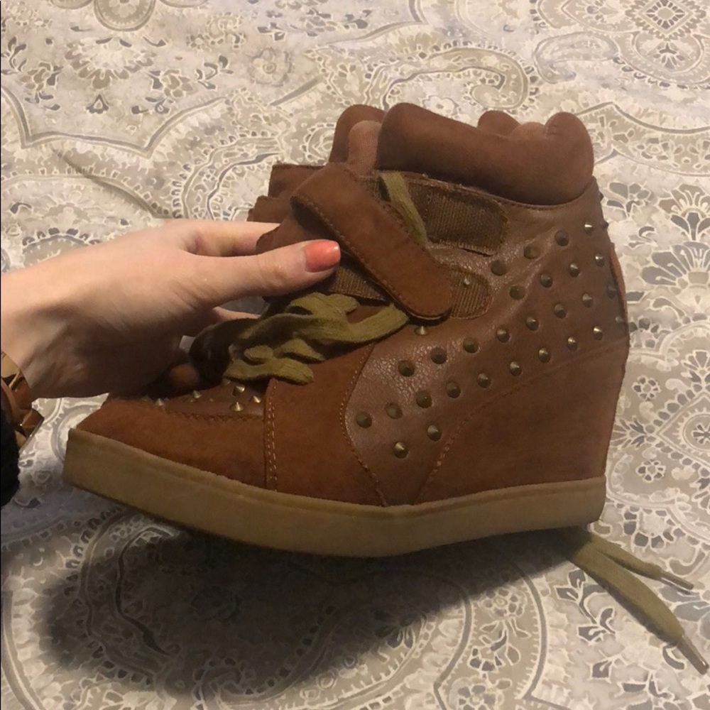 Tan hidden sneaker wedge
